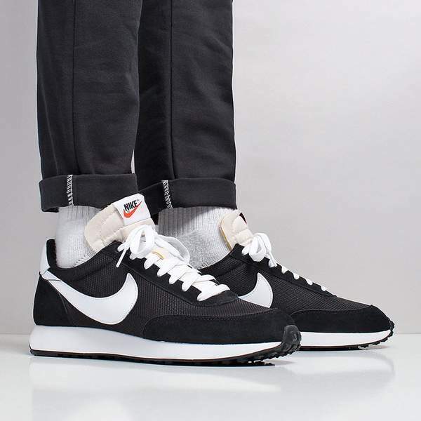 nike tailwind 79 se black
